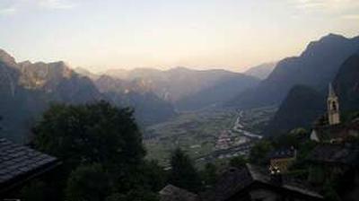 immagine della webcam nei dintorni di Madesimo: webcam Menarola