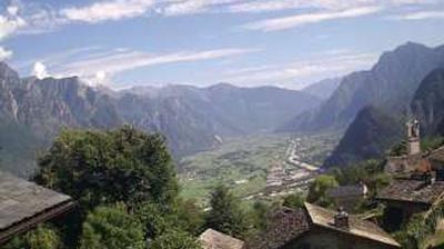 immagine della webcam nei dintorni di Val di Mello: webcam Gordona