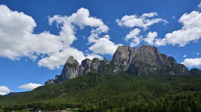 immagine della webcam nei dintorni di Alpe di Siusi: webcam Siusi allo Sciliar