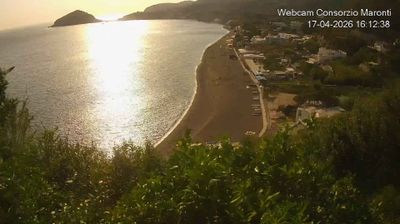 immagine della webcam nei dintorni di Lago Patria: webcam Barano d'Ischia
