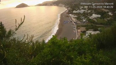 immagine della webcam nei dintorni di Monte di Procida: webcam Barano d'Ischia