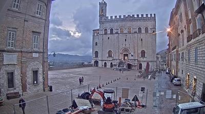 immagine della webcam nei dintorni di Cantiano: webcam Gubbio