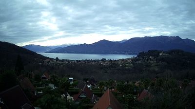 immagine della webcam nei dintorni di Curiglia con Monteviasco: webcam Brezzo di Bedero