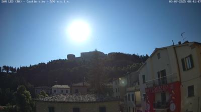 immagine della webcam nei dintorni di Montecalvo in Foglia: webcam San Leo