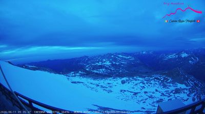 immagine della webcam nei dintorni di Cervinia Cime Bianche Laghi: webcam Punta Indren
