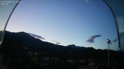 immagine della webcam nei dintorni di Caravino: webcam Netro