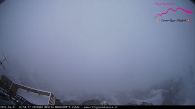 immagine della webcam nei dintorni di Cervinia Plateau Rosa: webcam Capanna Margherita