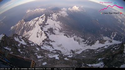 immagine della webcam nei dintorni di Plan Maison: webcam Capanna Margherita