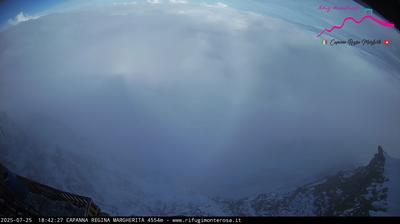 immagine della webcam nei dintorni di Riva Valdobbia: webcam Capanna Margherita