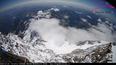 immagine della webcam nei dintorni di Rifugio Mezzalama: webcam Capanna Margherita