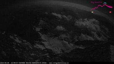 immagine della webcam nei dintorni di Valtournenche Colle Superiore: webcam Capanna Margherita