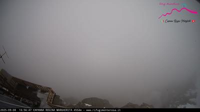 immagine della webcam nei dintorni di Passo dei Salati: webcam Capanna Margherita