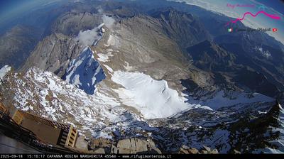 immagine della webcam nei dintorni di Cervinia Plan Maison: webcam Capanna Margherita
