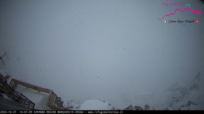 immagine della webcam nei dintorni di Pianalunga: webcam Capanna Margherita