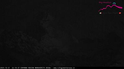 immagine della webcam nei dintorni di Cervinia Cime Bianche Laghi: webcam Capanna Margherita