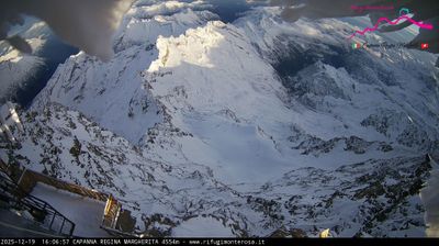 immagine della webcam nei dintorni di Valtournenche: webcam Capanna Margherita