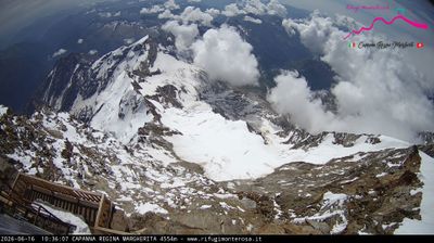 immagine della webcam nei dintorni di Pianalunga: webcam Capanna Margherita