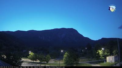 immagine della webcam nei dintorni di Castelluccio Norcia: webcam Arquata del Tronto