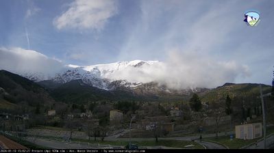 immagine della webcam nei dintorni di Castelluccio Norcia: webcam Arquata del Tronto