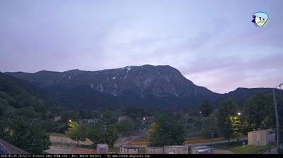 immagine della webcam nei dintorni di Castelluccio Norcia: webcam Arquata del Tronto