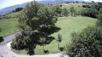 immagine della webcam nei dintorni di Valli del Pasubio: webcam Velo d'Astico