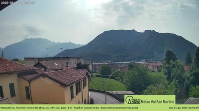 immagine della webcam nei dintorni di Piani Resinelli: webcam Valmadrera