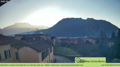 immagine della webcam nei dintorni di Piani di Bobbio: webcam Valmadrera