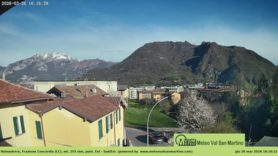 immagine della webcam nei dintorni di Suello: webcam Valmadrera