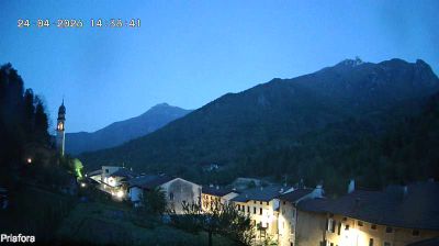 immagine della webcam nei dintorni di Laghi: webcam Arsiero