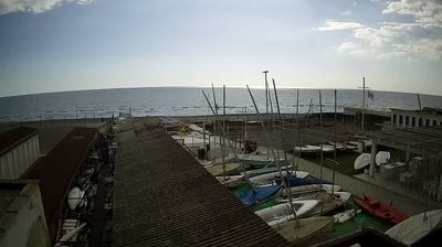 immagine della webcam nei dintorni di Roma Lido di Ostia Levante: webcam Roma Lido di Castel Fusano
