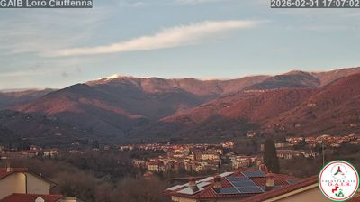 immagine della webcam nei dintorni di Ortignano Raggiolo: webcam Loro Ciuffenna