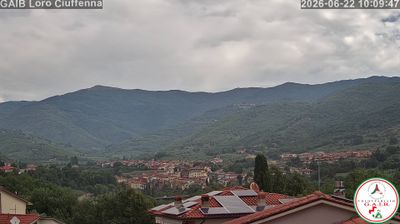 immagine della webcam nei dintorni di Castiglion Fiorentino: webcam Loro Ciuffenna