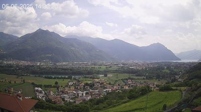 immagine della webcam nei dintorni di Castione della Presolana: webcam Costa Volpino
