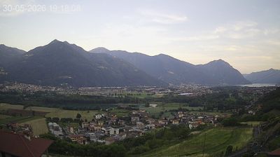 immagine della webcam nei dintorni di Montecampione: webcam Costa Volpino