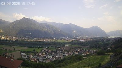 immagine della webcam nei dintorni di Castione della Presolana: webcam Costa Volpino