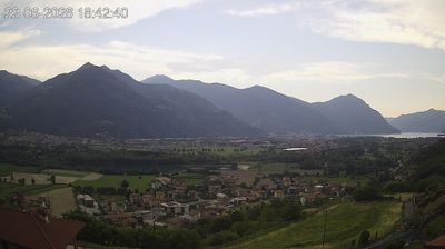 immagine della webcam nei dintorni di Colere: webcam Costa Volpino