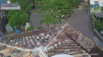 immagine della webcam nei dintorni di Colledara: webcam Fano Adriano
