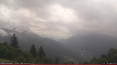 immagine della webcam nei dintorni di Cusino: webcam Alpe Giumello