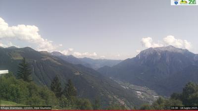 immagine della webcam nei dintorni di Domaso: webcam Alpe Giumello