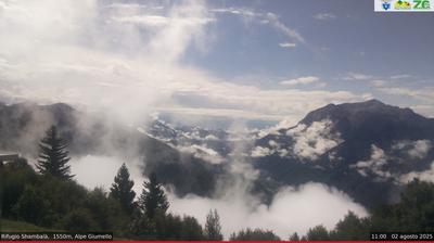 immagine della webcam nei dintorni di Introbio: webcam Alpe Giumello