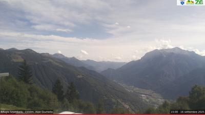 immagine della webcam nei dintorni di Introbio: webcam Alpe Giumello