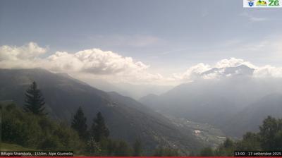 immagine della webcam nei dintorni di Consiglio di Rumo: webcam Alpe Giumello