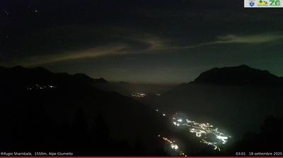 immagine della webcam nei dintorni di Piani di Bobbio: webcam Alpe Giumello