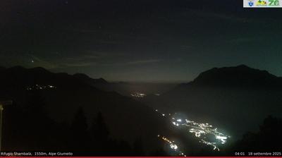 immagine della webcam nei dintorni di Sant'Abbondio: webcam Alpe Giumello