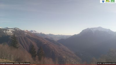 immagine della webcam nei dintorni di Monte Legnone: webcam Alpe Giumello