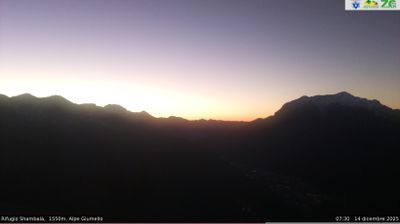 immagine della webcam nei dintorni di Ossuccio: webcam Alpe Giumello