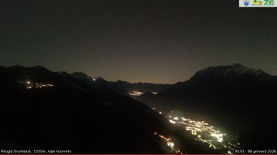 immagine della webcam nei dintorni di Dosso del Liro: webcam Alpe Giumello