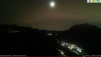 immagine della webcam nei dintorni di Montemezzo: webcam Alpe Giumello