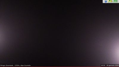 immagine della webcam nei dintorni di Dervio: webcam Alpe Giumello