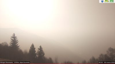 immagine della webcam nei dintorni di Dervio: webcam Alpe Giumello